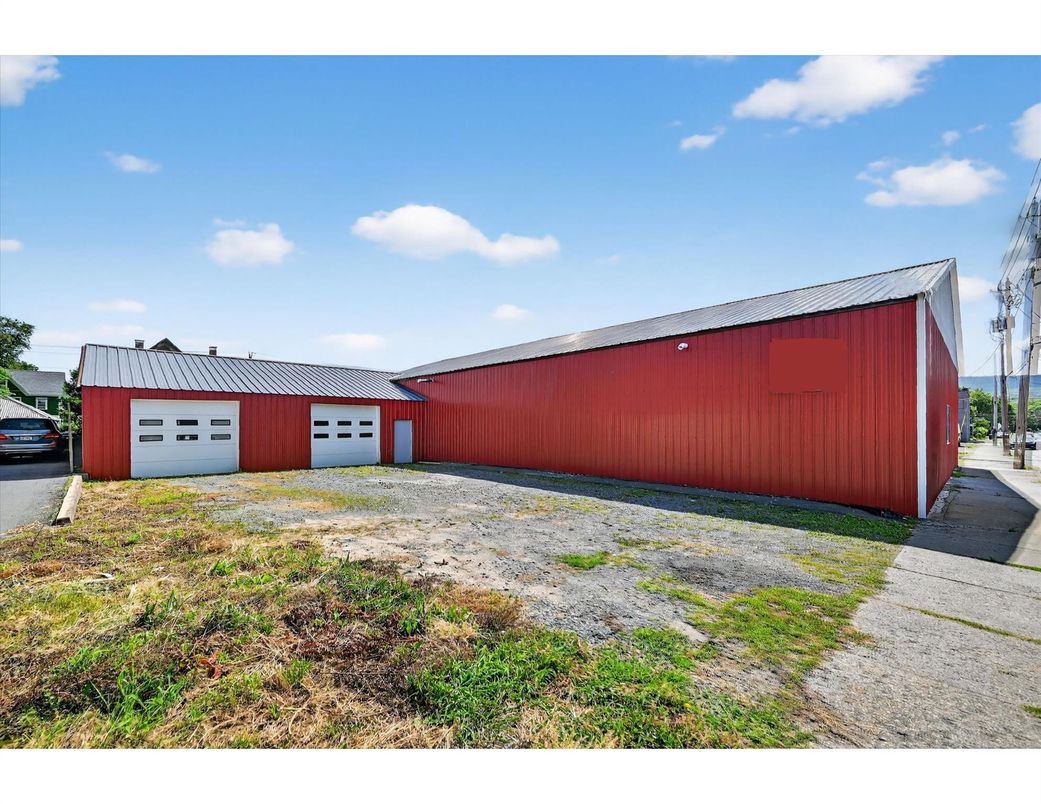 Backyard, Detached Garage, Exterior