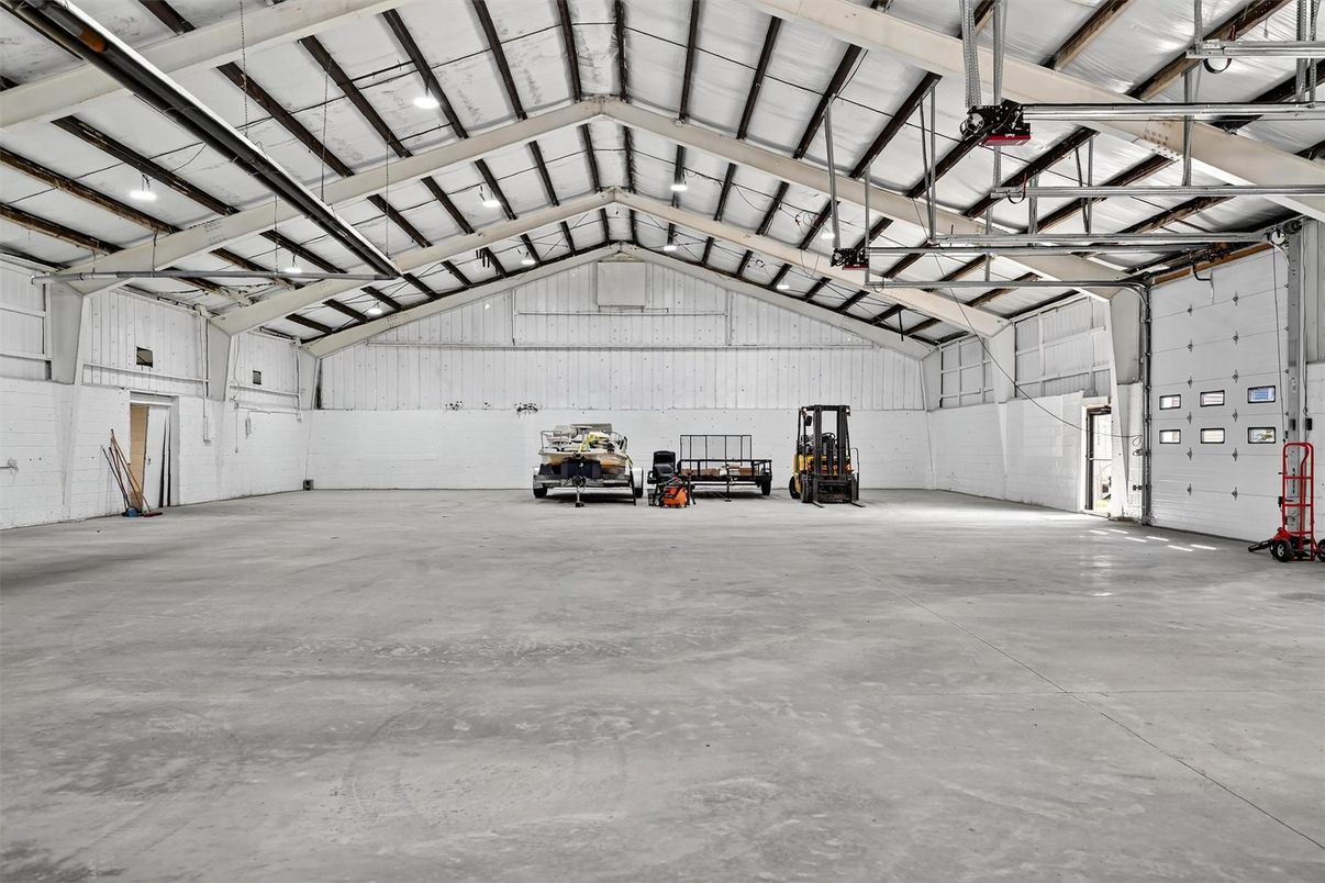 Garage, Interior