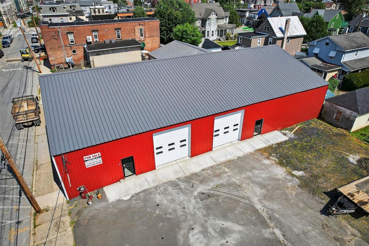 Exterior, Drone