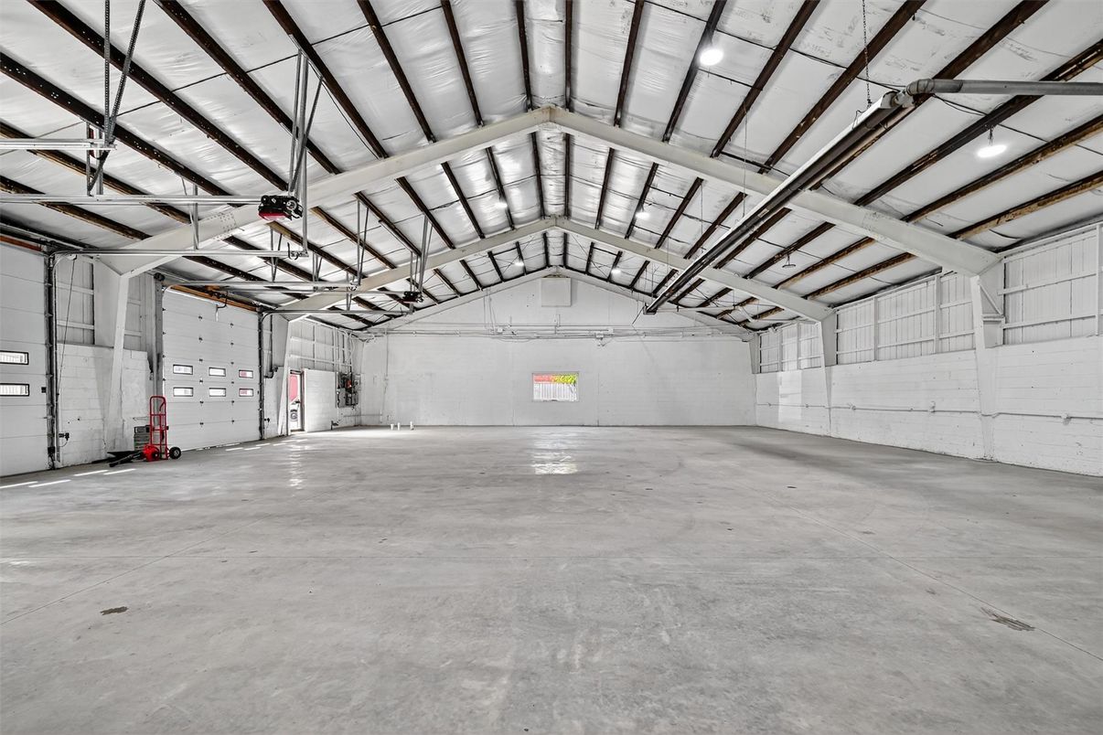 Garage, Interior