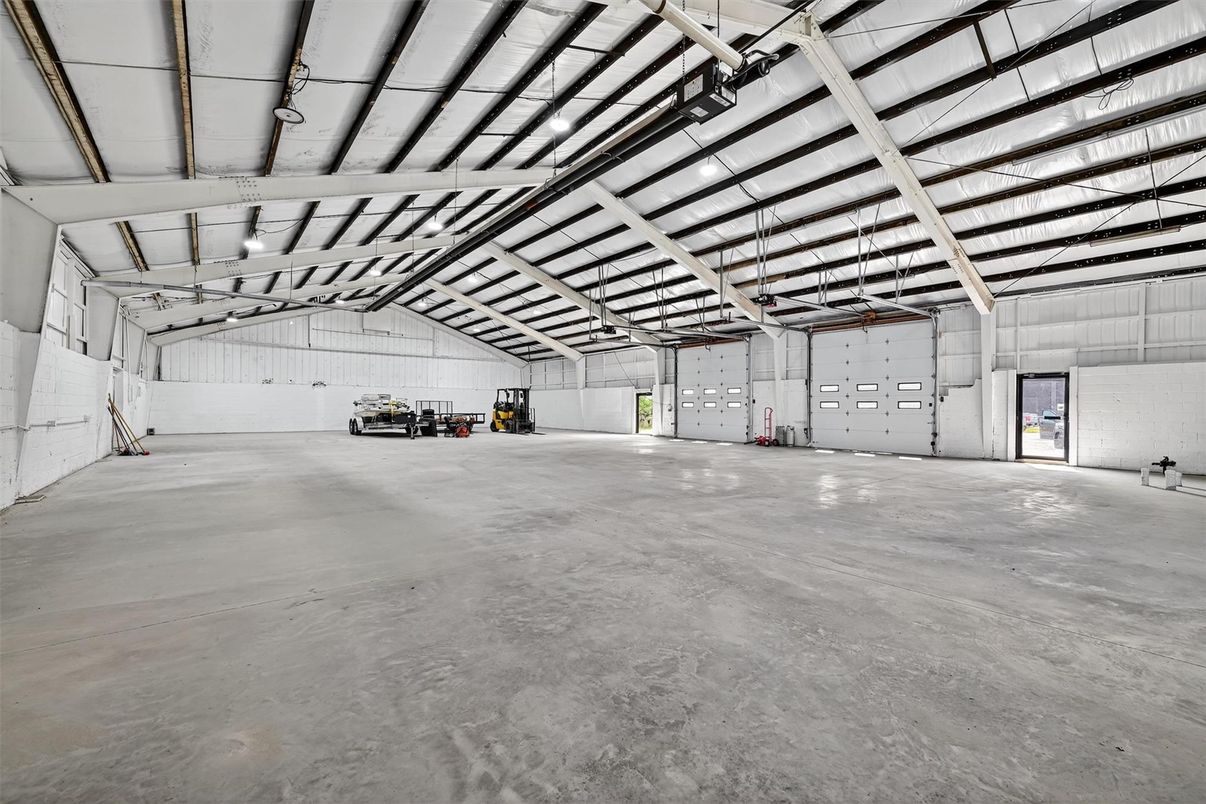 Garage, Interior