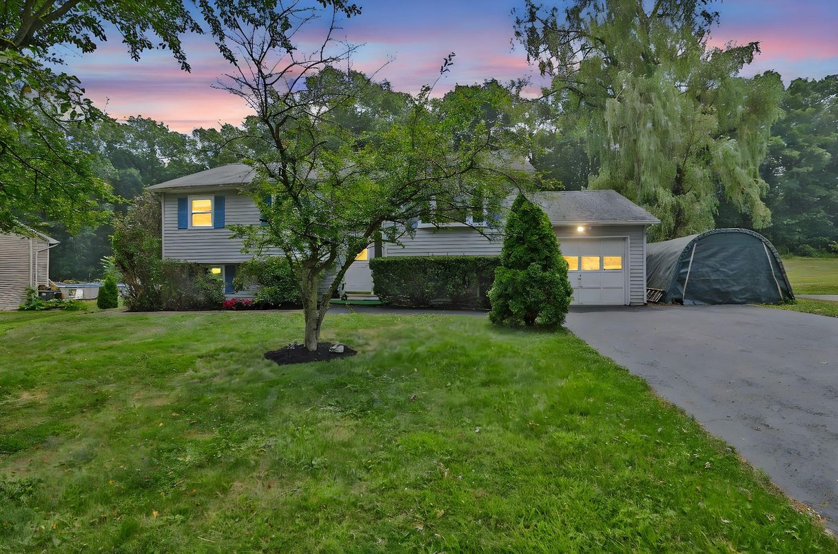 Backyard, Detached Garage, Exterior