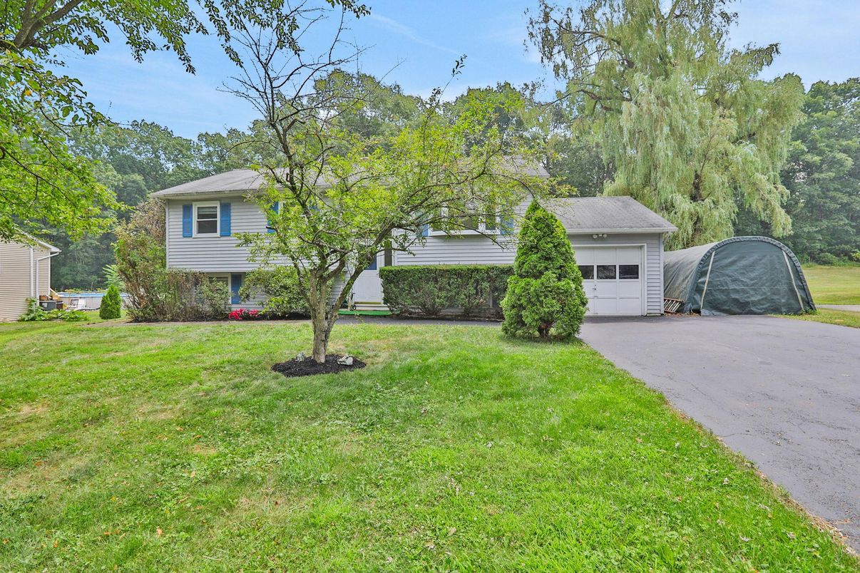 Backyard, Detached Garage, Exterior