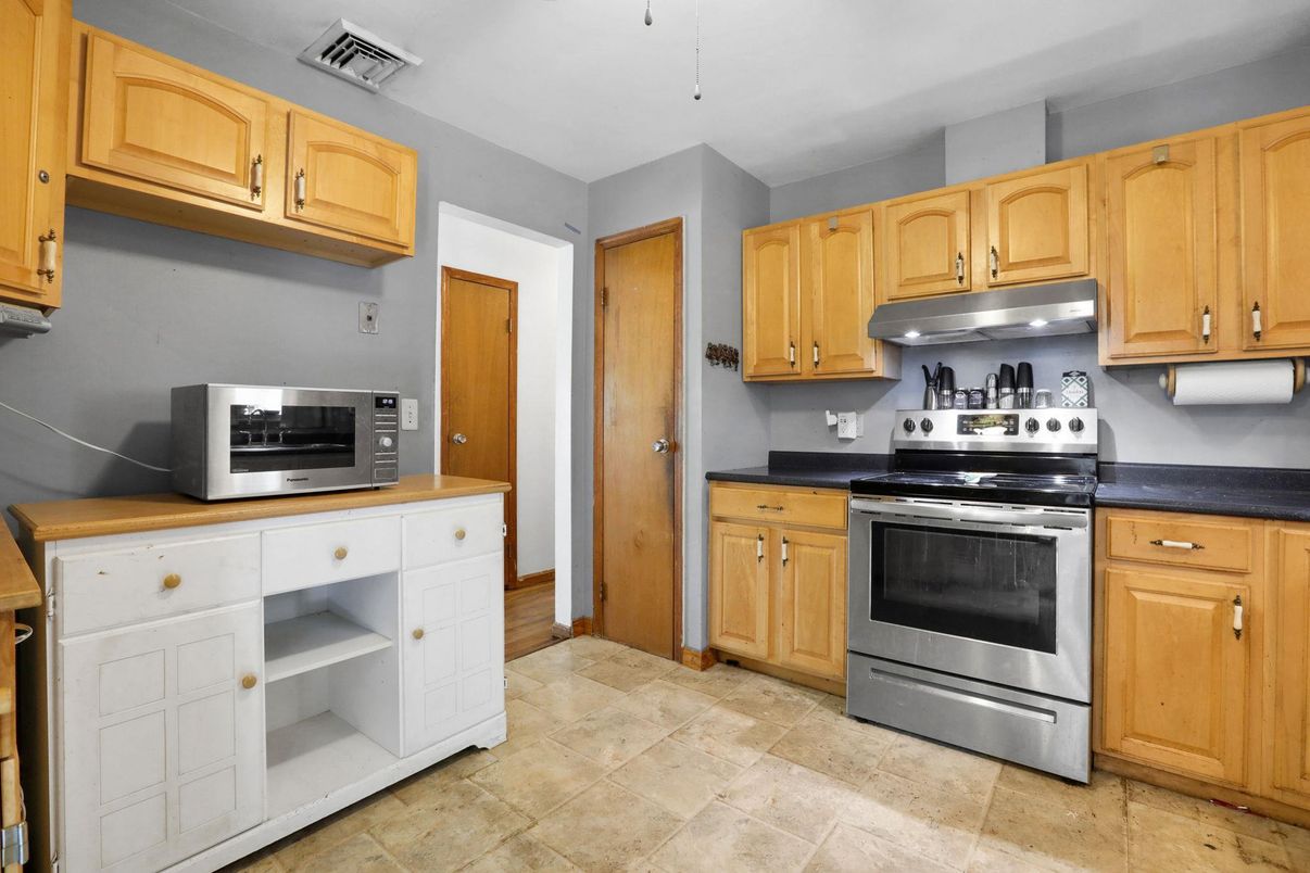 Interior, Kitchen, Stainless Steel Appliances