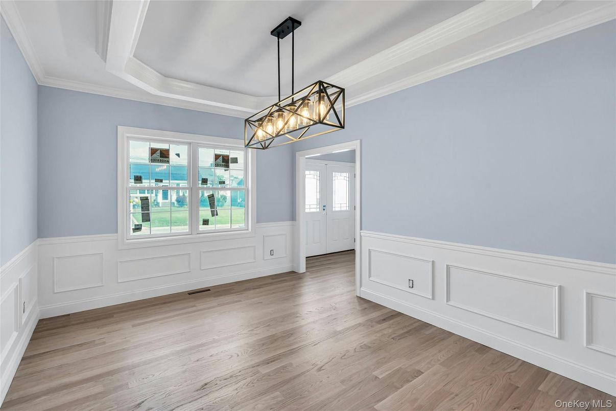 Empty room, Interior, Pendant Lights, Wood Texture Flooring