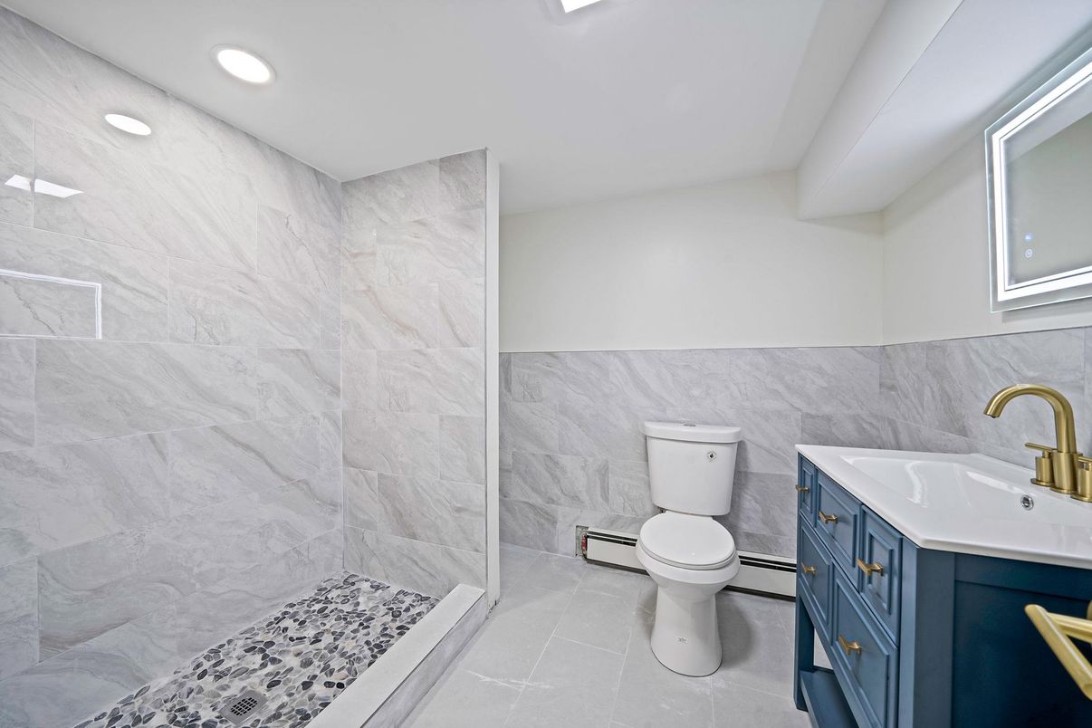 Bathroom, Interior, Marble Walls, Recessed Lighting