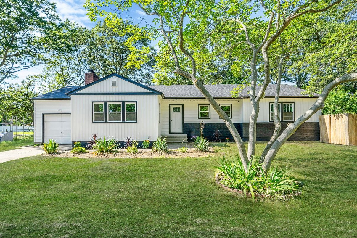 Attached, Backyard, Exterior, Facade, Ranch