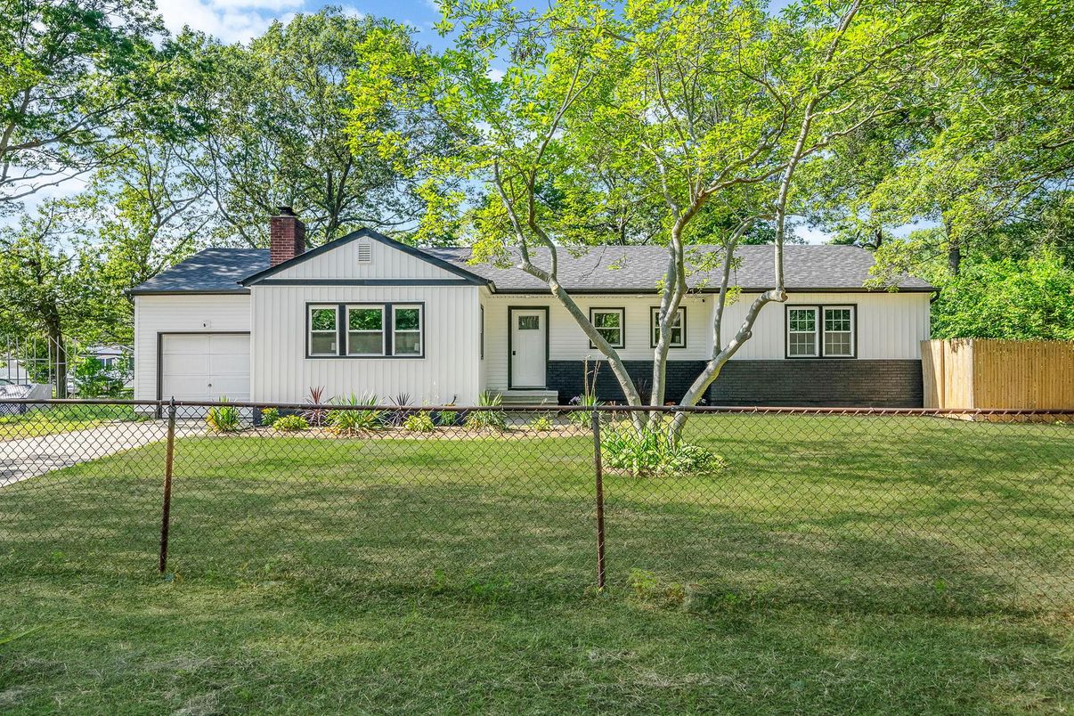 Attached, Backyard, Exterior, Facade, Ranch