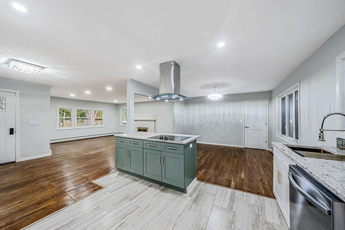 Interior, Kitchen, Recessed Lighting, Wood Texture Flooring