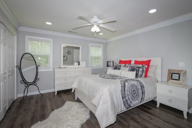 Bedroom, Interior, Recessed Lighting, Wood Texture Flooring