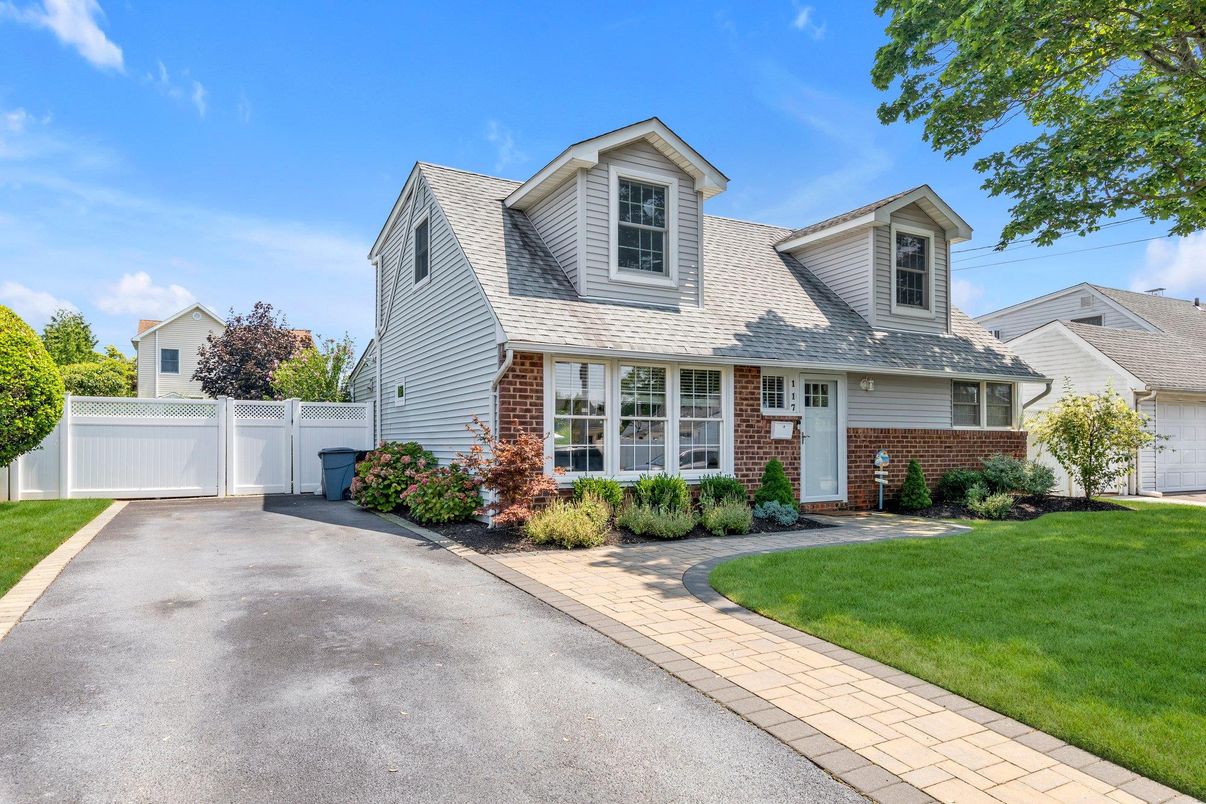 Attached, Exterior, Facade, Brick Facade, Cape Cod