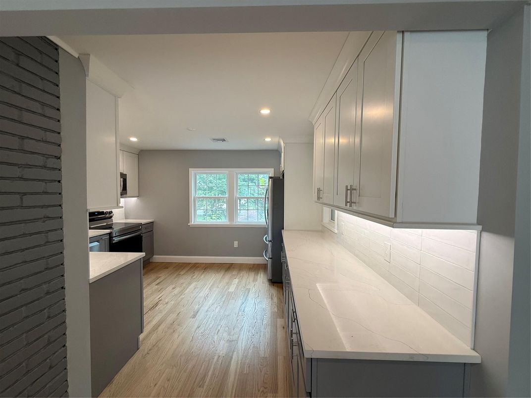 Interior, Kitchen, Recessed Lighting, Wood Texture Flooring