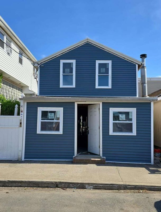 Exterior, Facade, American Craftsman