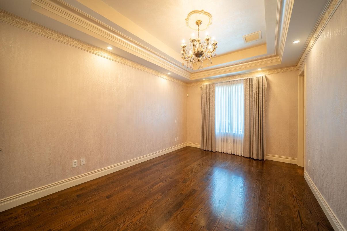 Chandelier, Empty room, Interior, Recessed Lighting, Wood Texture Flooring
