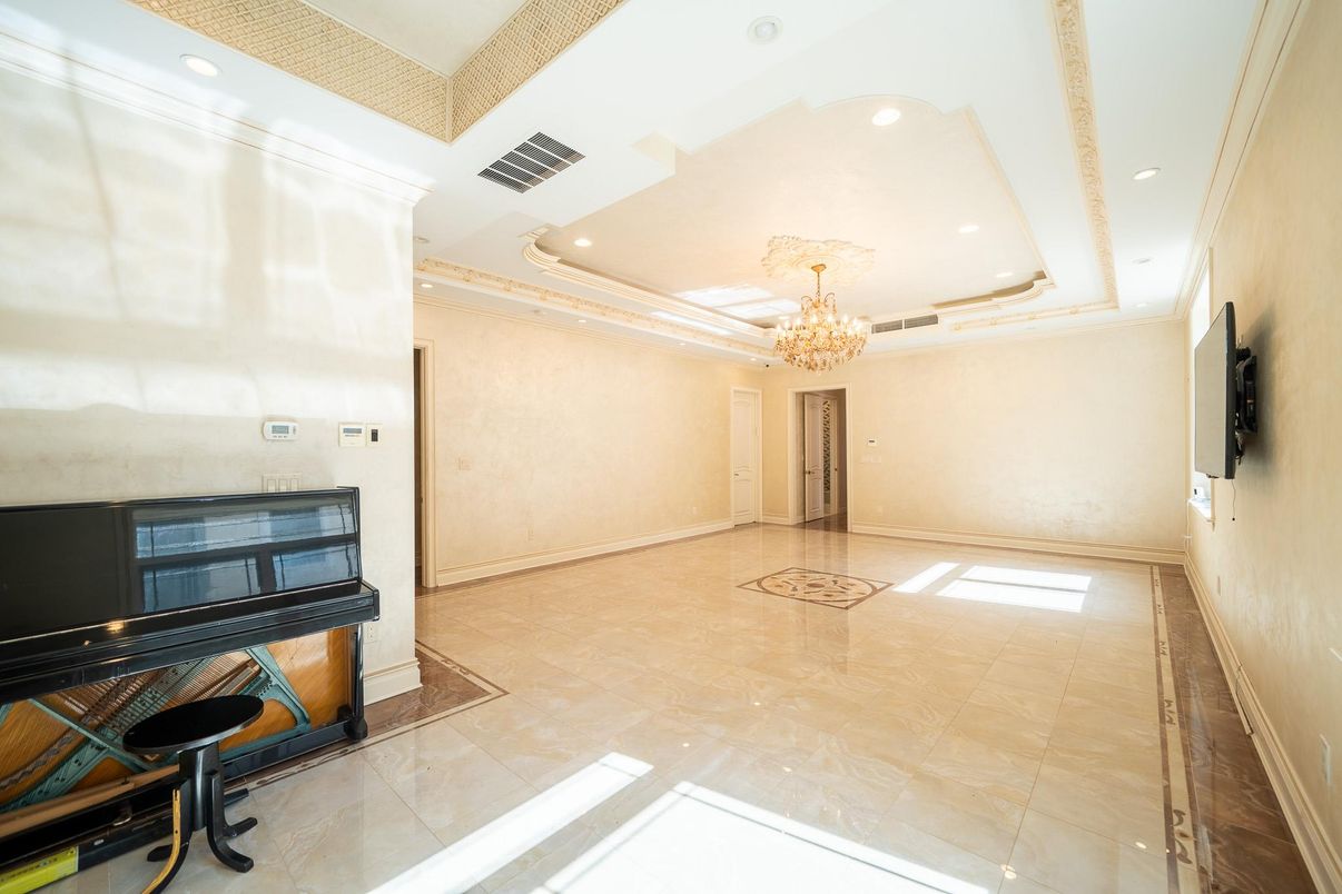 Chandelier, Interior, Recessed Lighting