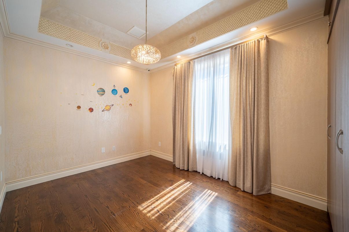 Chandelier, Empty room, Interior, Recessed Lighting, Wood Texture Flooring