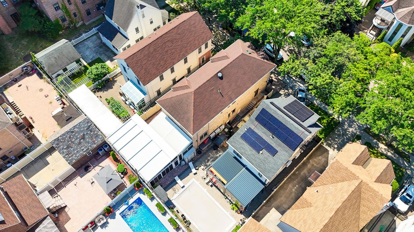 Exterior, Drone