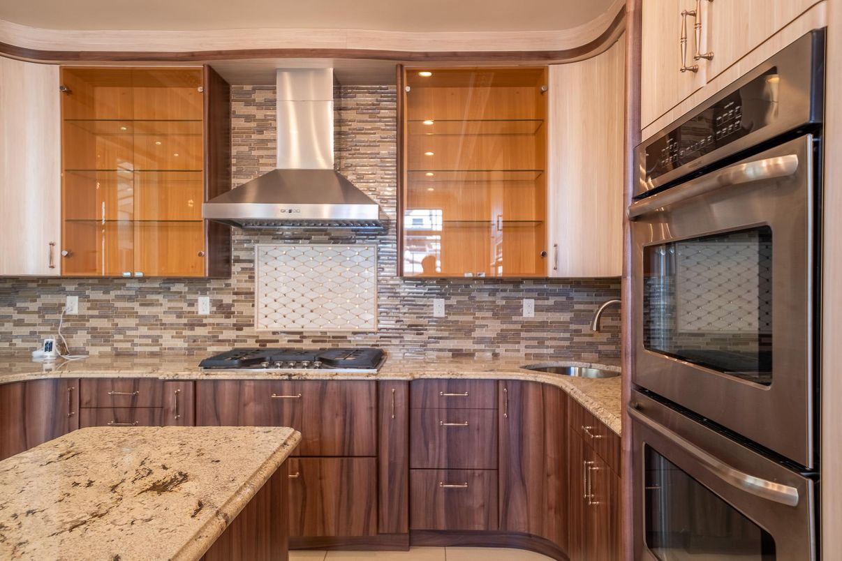 Interior, Kitchen, Stainless Steel Appliances