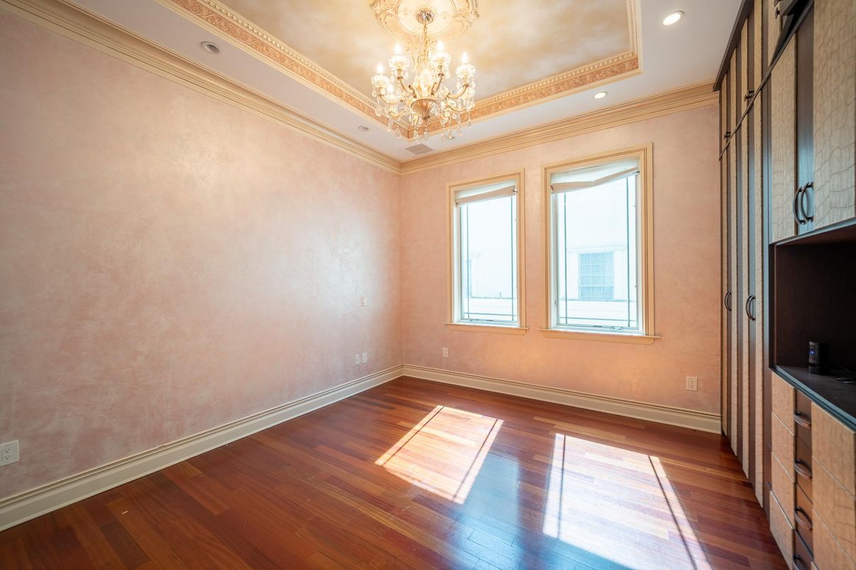 Chandelier, Empty room, Interior, Recessed Lighting, Wood Texture Flooring