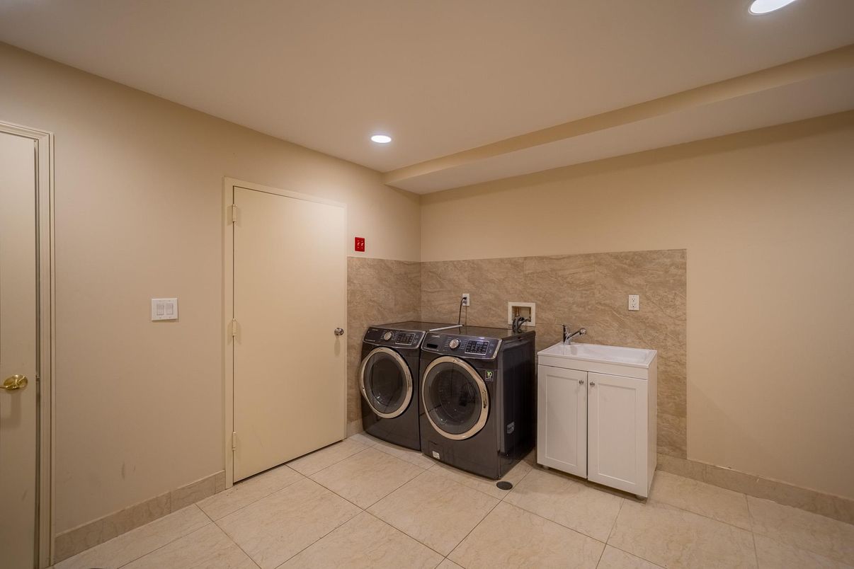 Interior, Recessed Lighting, Washer