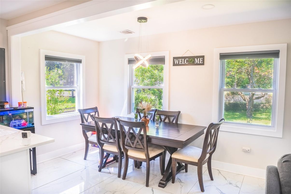 Dining room, Interior, Marble, Pendant Lights