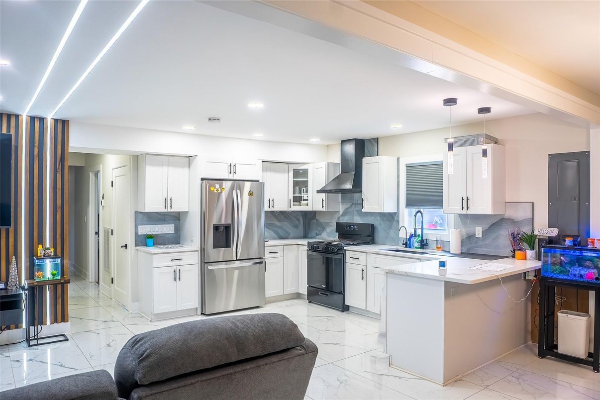 Interior, Kitchen, Marble, Pendant Lights, Recessed Lighting, Stainless Steel Appliances