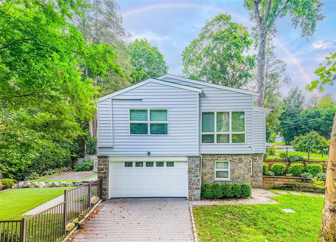 Attached, Exterior, Facade, Raised Ranch