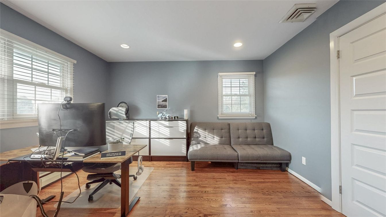 Home Office, Interior, Recessed Lighting, Wood Texture Flooring