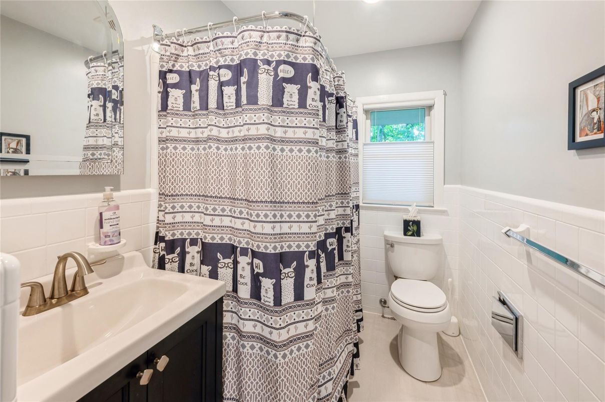 Bathroom, Interior