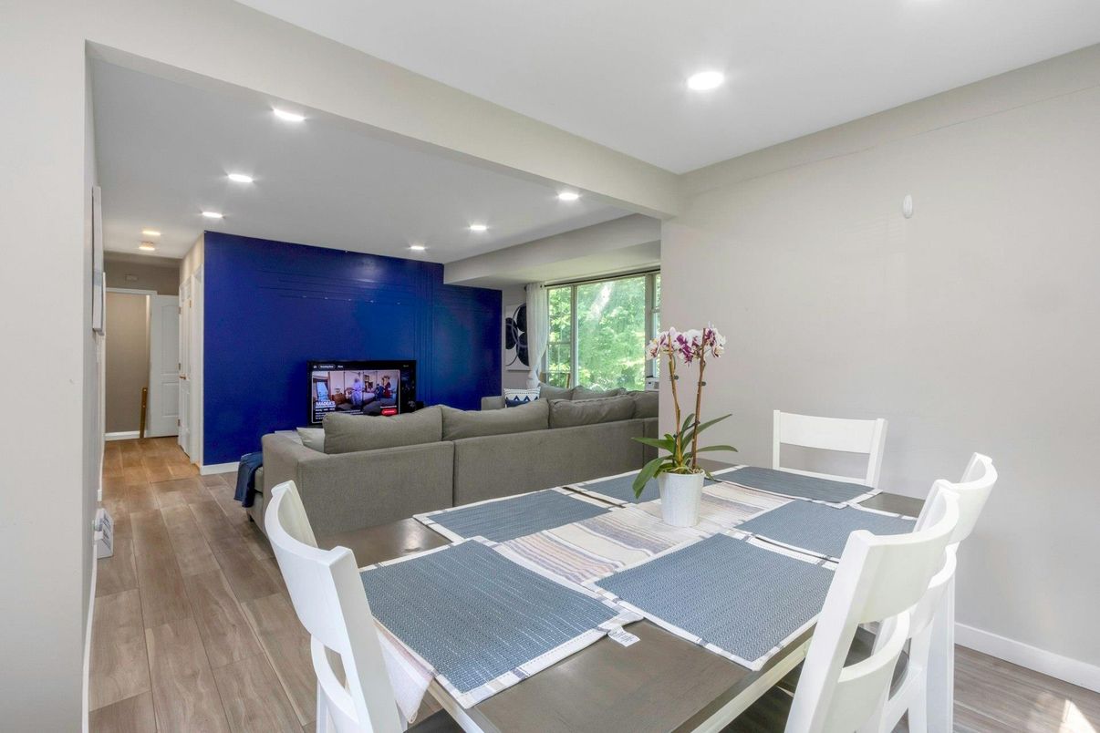 Dining room, Interior, Living room, Recessed Lighting, Wood Texture Flooring