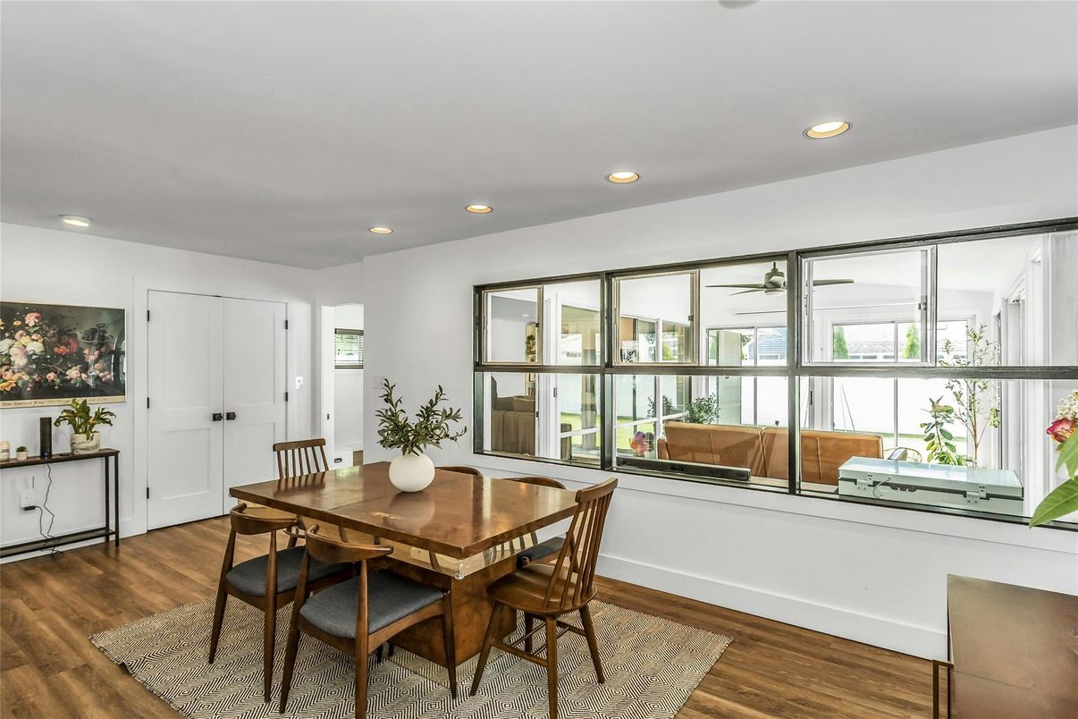 Dining room, Interior, Recessed Lighting, Wood Texture Flooring