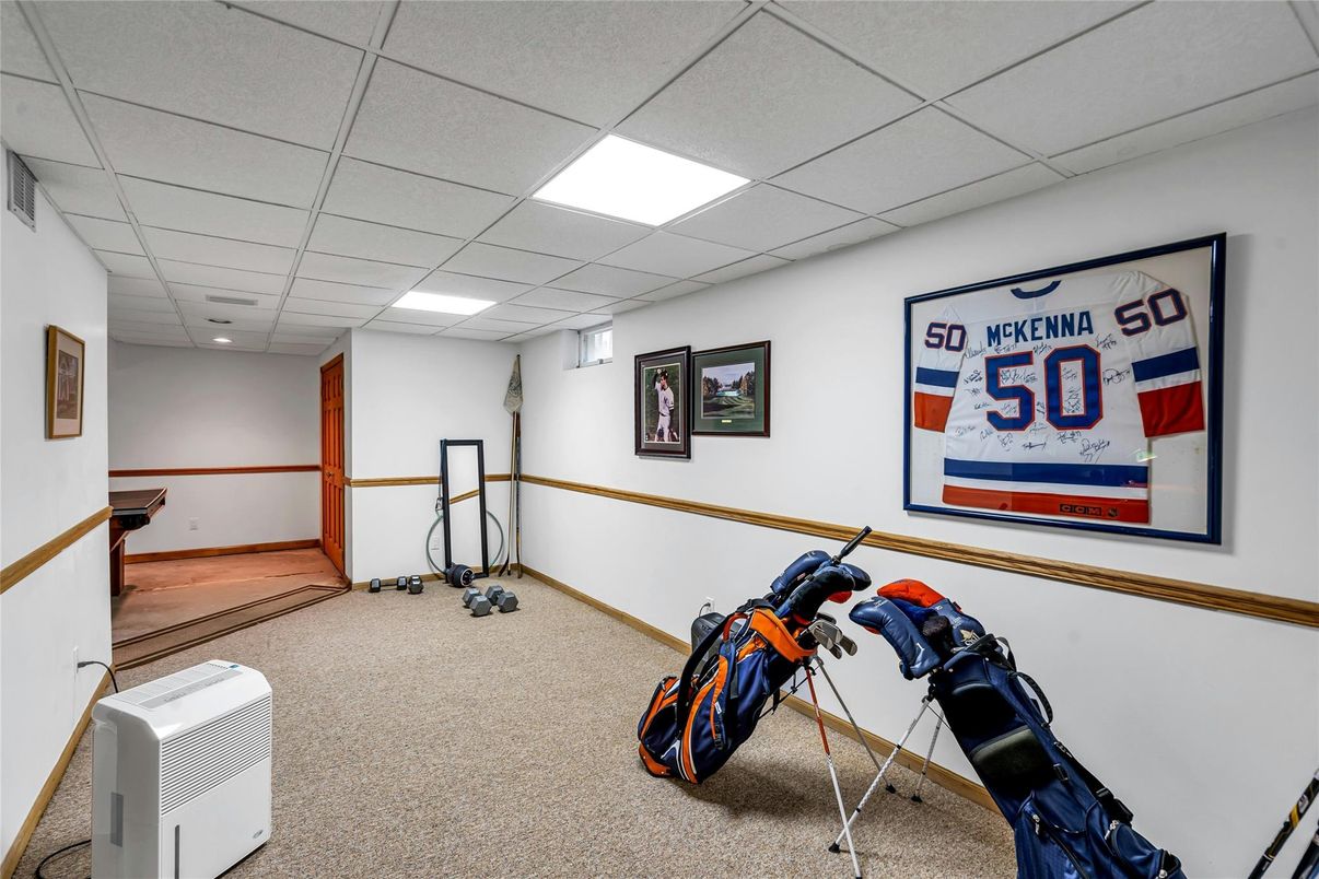 Fitness Equipment, Interior, Recessed Lighting