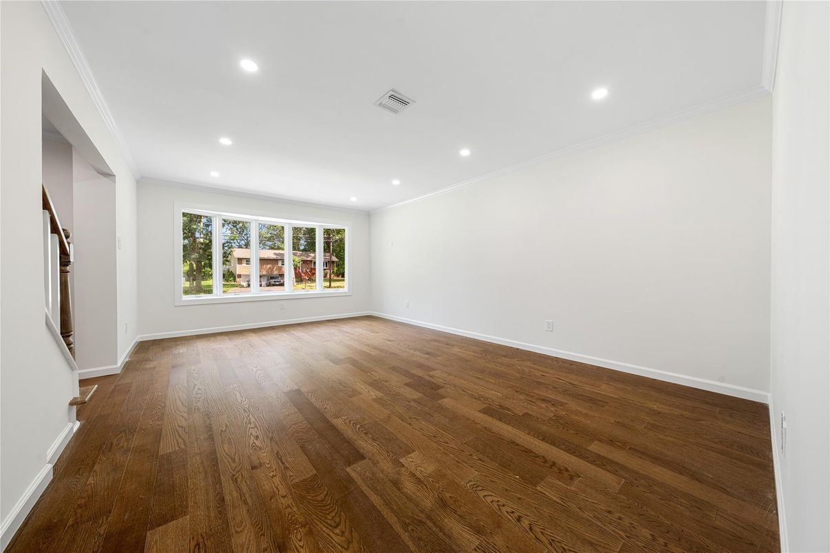 Empty room, Interior, Recessed Lighting, Wood Texture Flooring