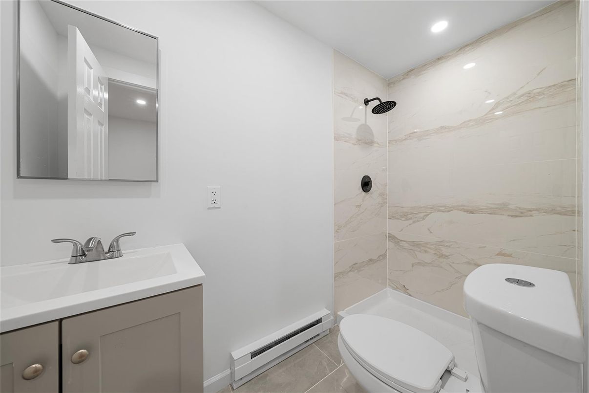 Bathroom, Interior, Marble Walls, Recessed Lighting