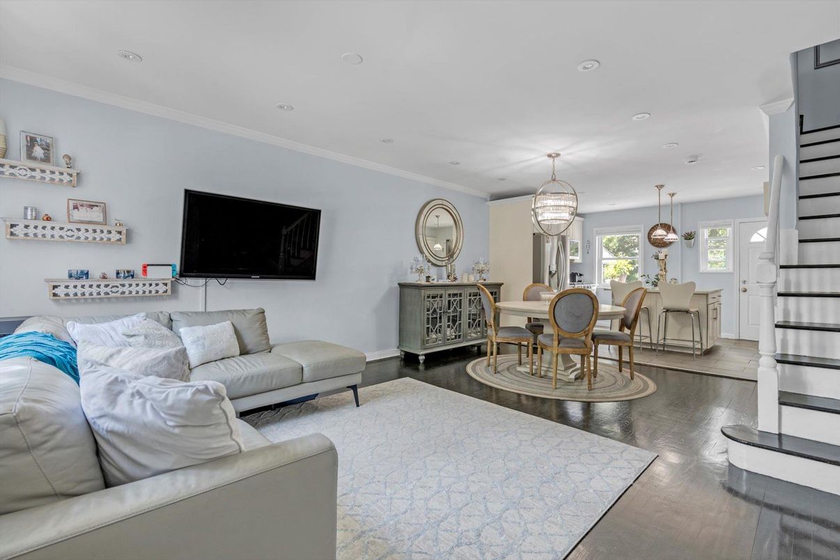 Chandelier, Dining room, Interior, Living room, Pendant Lights, Recessed Lighting, Wood Texture Flooring