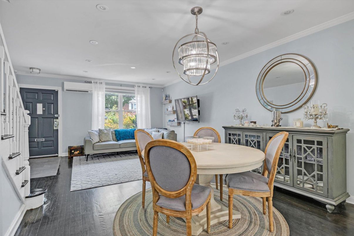 Chandelier, Dining room, Interior, Recessed Lighting, Wood Texture Flooring