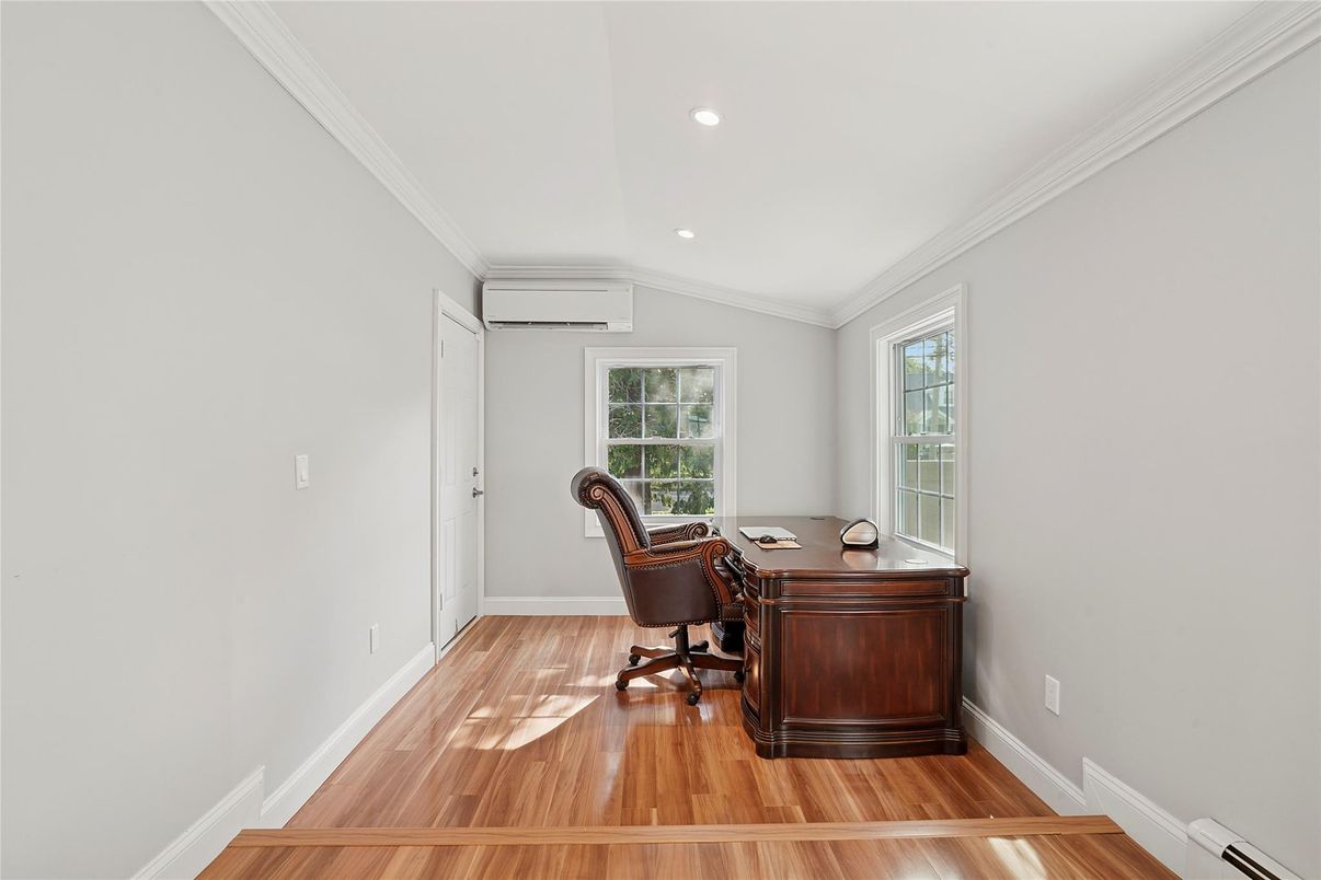 Home Office, Interior, Recessed Lighting, Wood Texture Flooring