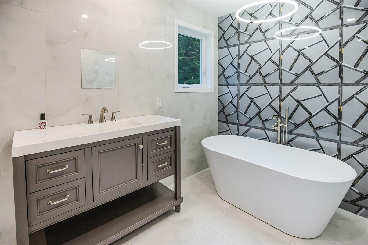 Bathroom, Free Standing Baths, Interior