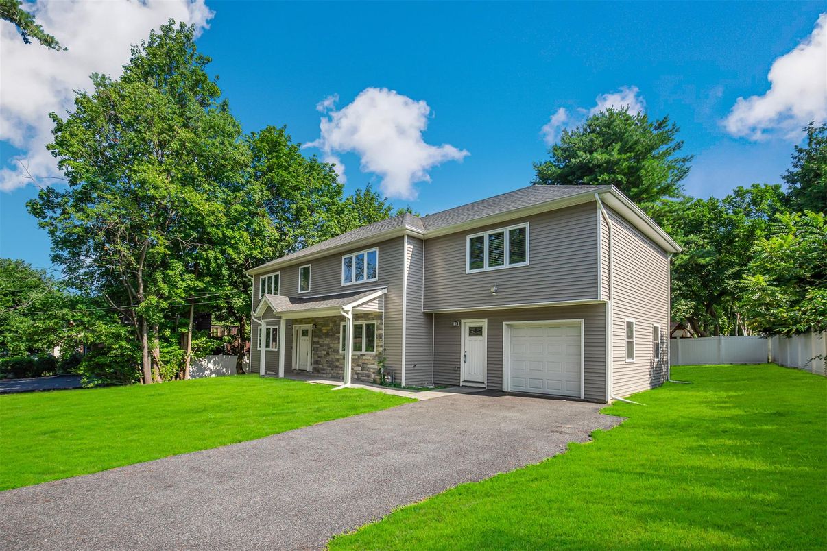 Attached, Backyard, Exterior, Facade, Split Level