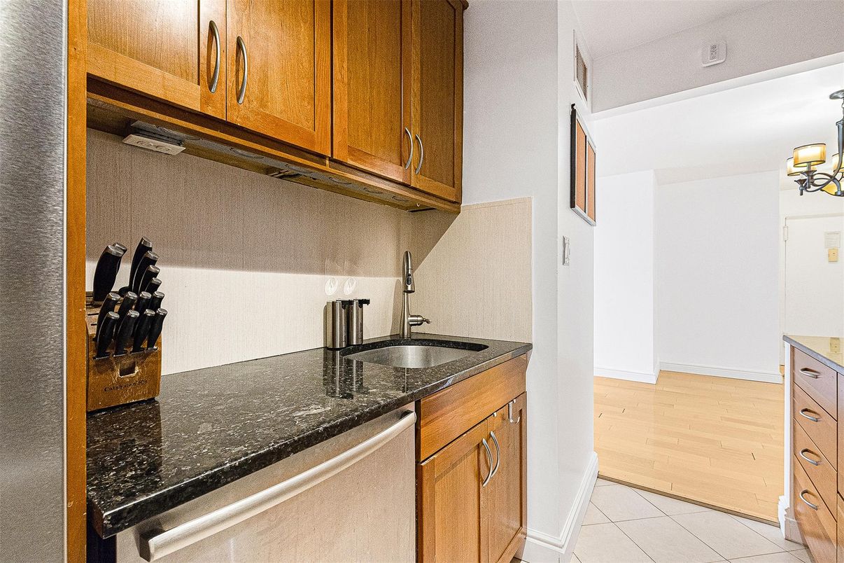 Chandelier, Interior, Kitchen, Wood Texture Flooring