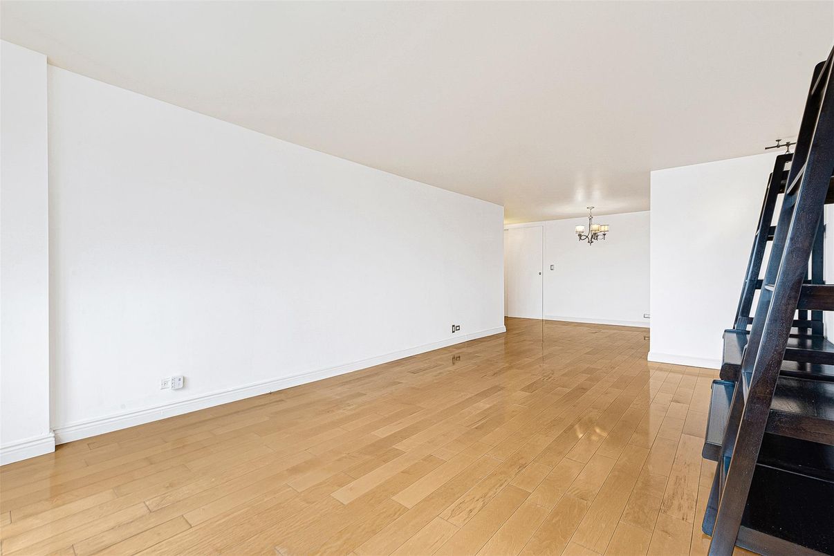 Chandelier, Empty room, Interior, Wood Texture Flooring