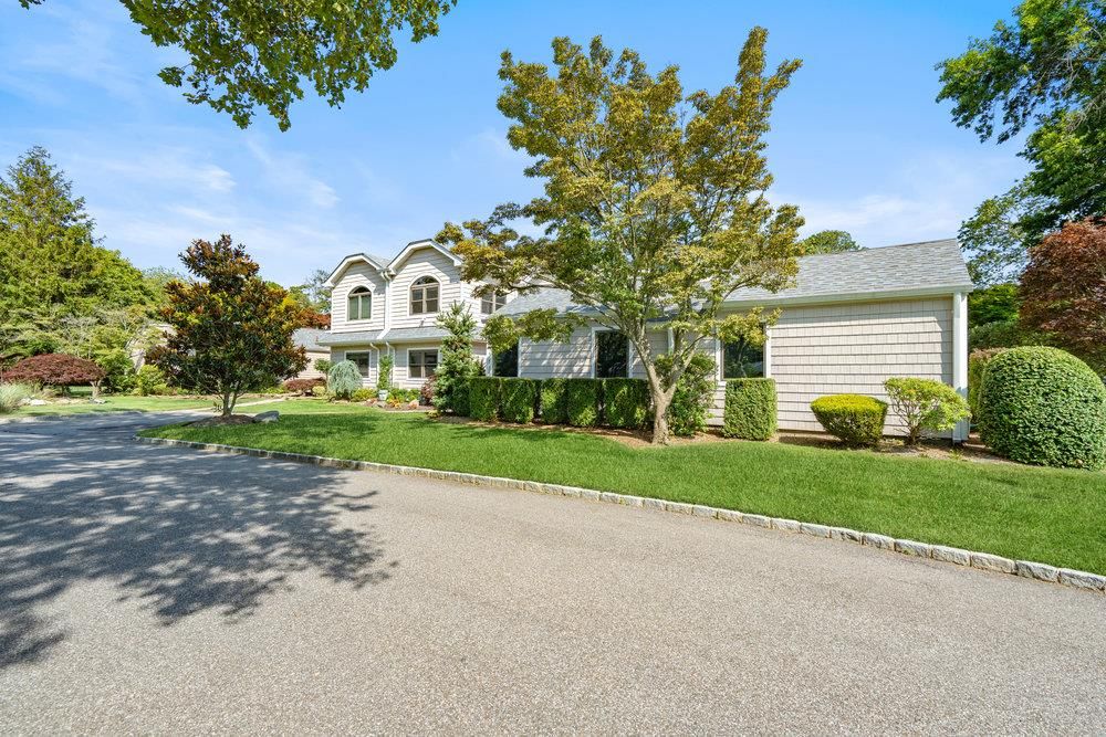 Attached, Exterior, Facade, Cape Cod