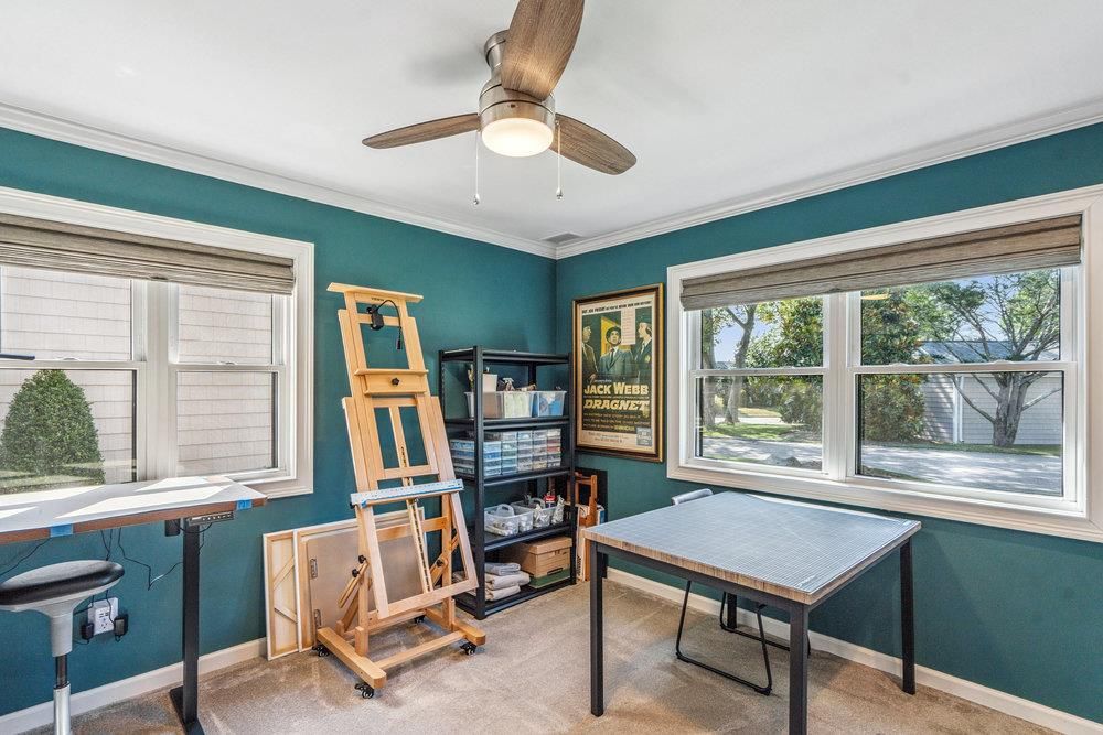Home Office, Interior