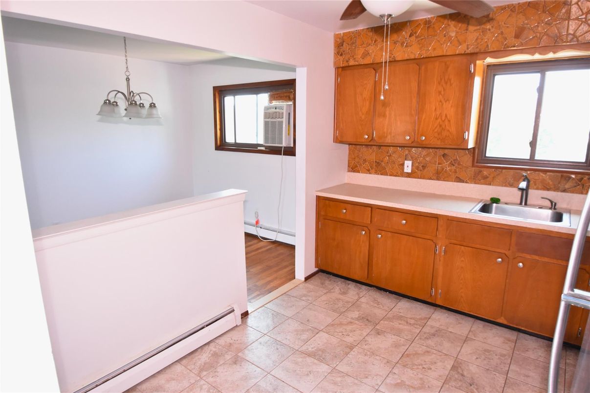Chandelier, Interior, Kitchen, Wood Texture Flooring