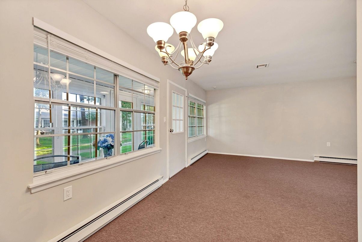 Chandelier, Empty room, Interior