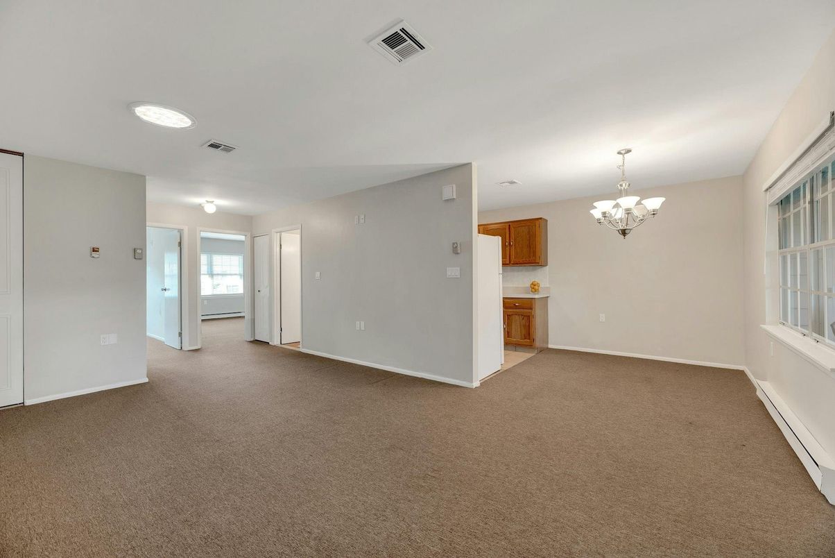 Chandelier, Empty room, Interior