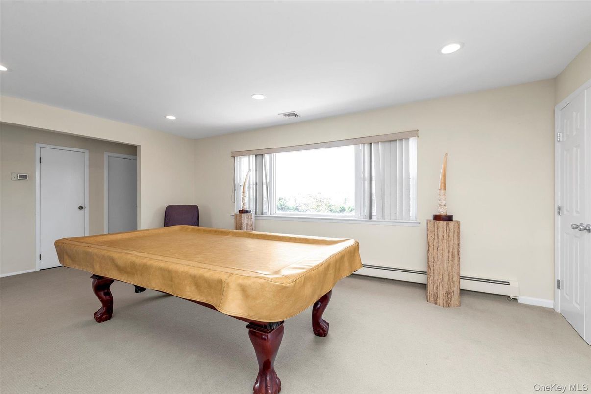 Billiard Table, Game Room, Interior, Recessed Lighting