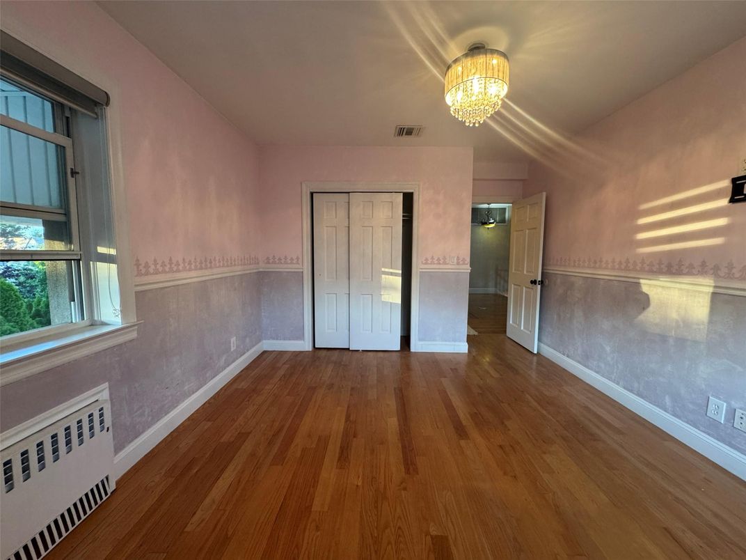 Chandelier, Empty room, Interior, Wood Texture Flooring