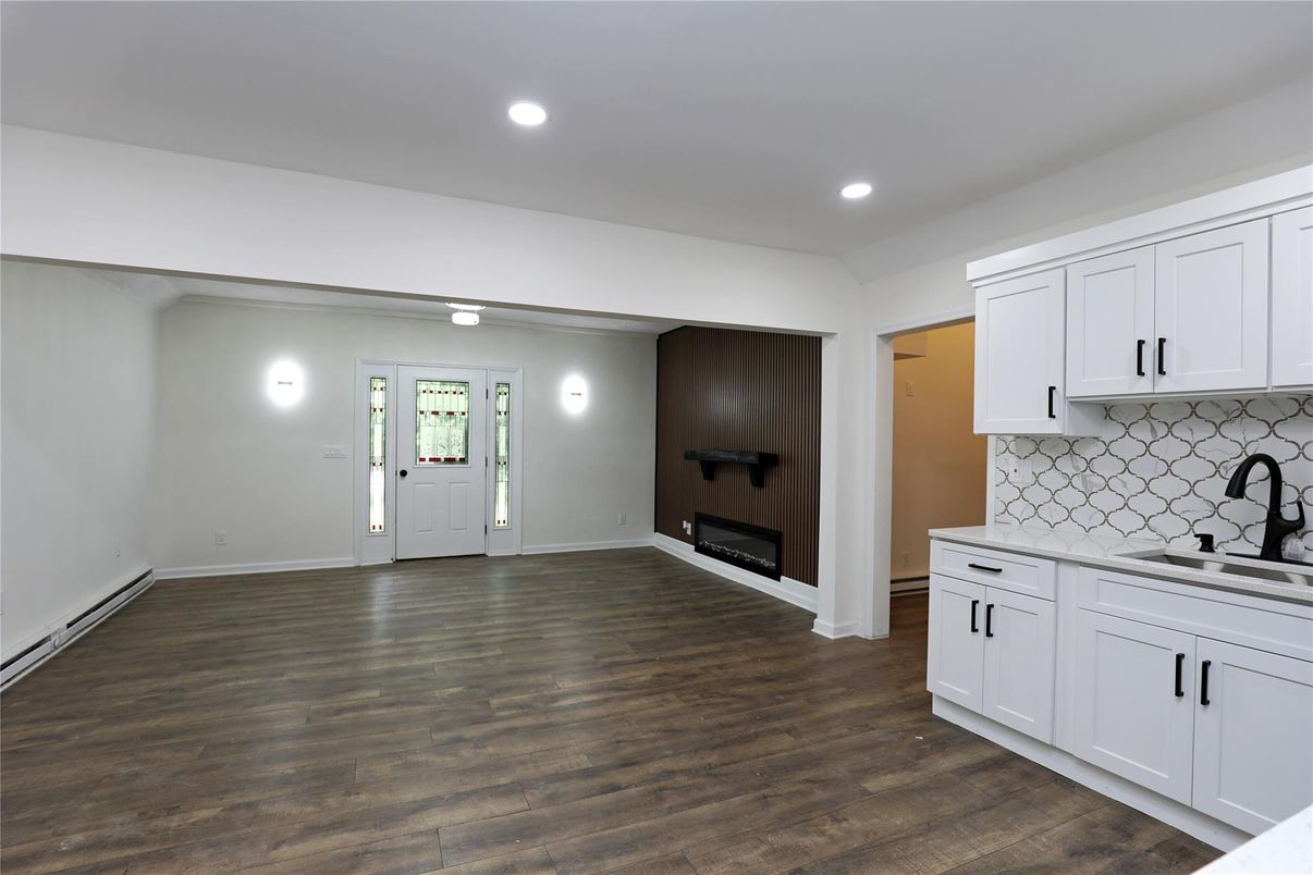 Empty room, Interior, Kitchen, Recessed Lighting, Wood Texture Flooring