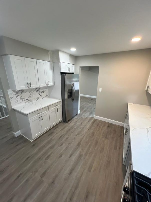 Interior, Kitchen, Recessed Lighting, Wood Texture Flooring